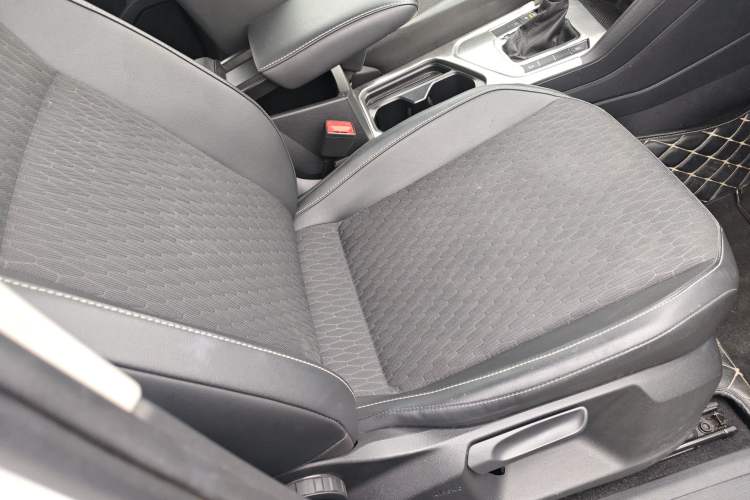 Used Volkswagen Tiguan L 2018 Revised Version 330TSI Automatic Two-Wheel Drive Trendy Edition
