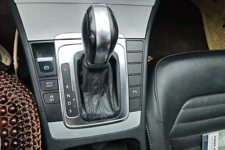 Used Volkswagen Magotan 2013 1.8TSI Luxury Model Gear Lever