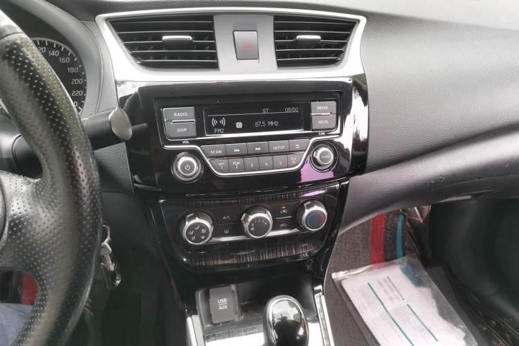 Used Nissan Sylphy 2016 1.6 XL CVT Luxury Edition Audio And AC Panel