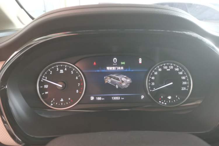 Used Buick GL8 2023 Facelifted Land Cruiser Executive Luxury Version