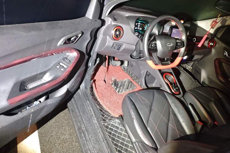 Used Chery QQ Little Ant 2022 Restyled Version Sweet Pink Edition Low-Sugar Version Lithium Iron Phosphate Battery 30.7 kWh 30 kW 301 km
