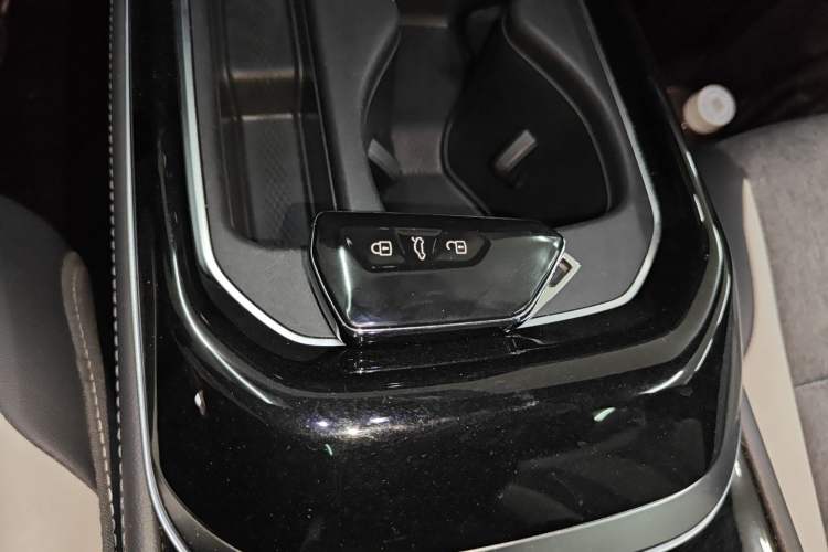 Used Volkswagen ID.4 CROZZ 2021 Long-Range PURE+ Two-Wheel Drive Version
