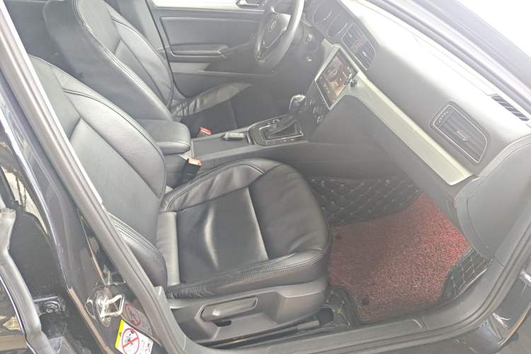 Used Volkswagen Lamando 2017 230TSI DSG Fashion Edition
