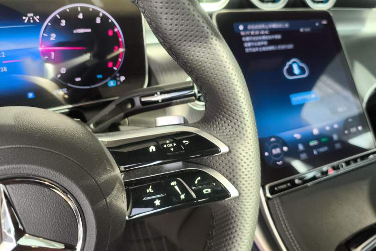 Used Mercedes-Benz GLC 2024 GLC 260 L 4MATIC Luxury Model 5 Seats