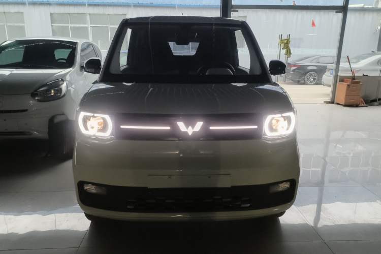 Used Wuling Hongguang MINIEV 2022 Macaron Premium Model – Lithium Iron Phosphate
