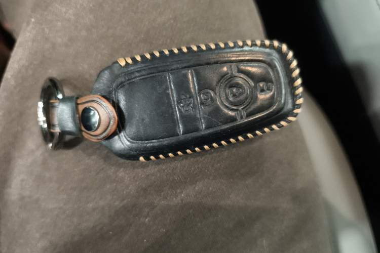 Used Lincoln Corsair 2023 2.0T Two-Wheel-Drive Luxury Edition Vehicle Key