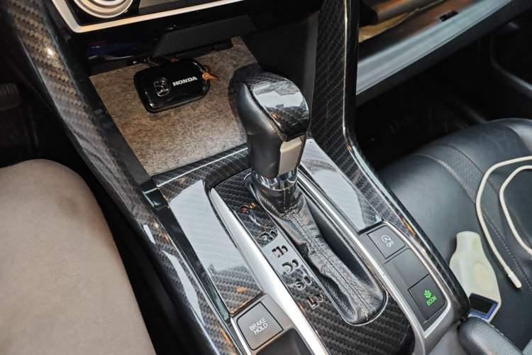 Used Honda Civic 2016 220TURBO CVT Prestige Edition
