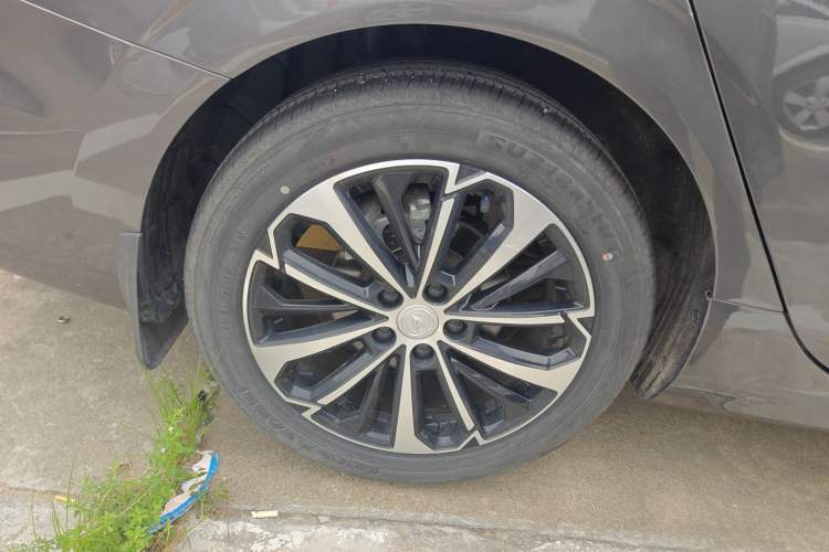 Used CHANGAN Eado 2022 PLUS Blue Whale NE 1.4T GDI DCT Flagship Edition Right Rear Wheel Hub