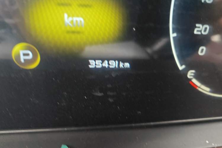 Used Geely Auto Haoyue 2022 1.8TD DCT Luxury 7-Seater Odometer Close Up