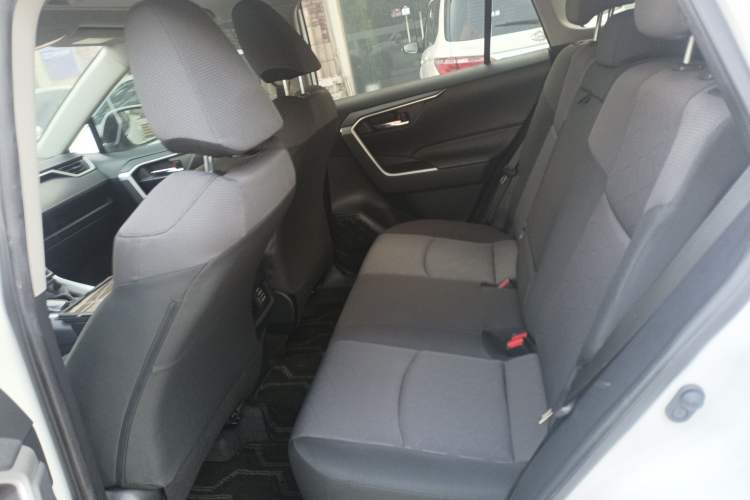 Used Toyota RAV4 2022 2.0L CVT Two-Wheel Drive Fashion Edition