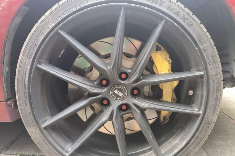 Used Geely Auto Emgrand GT 2017 1.8T Zunya Model Right Front Wheel Hub