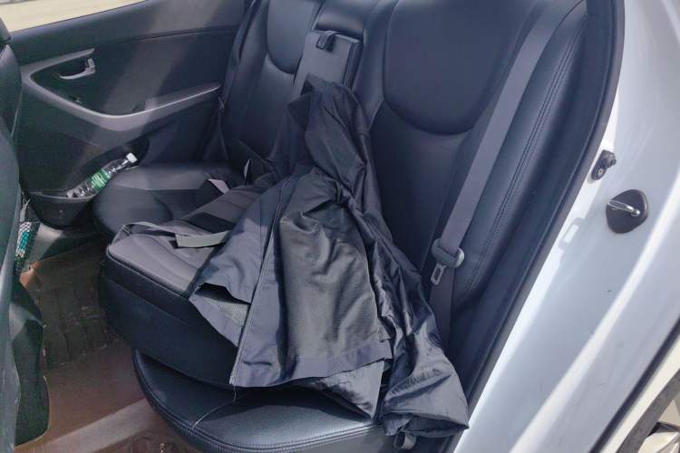 Used Hyundai Elantra (5th Generation / Langdong) 2015 1.6L Automatic Leading Model Left Rear Seat