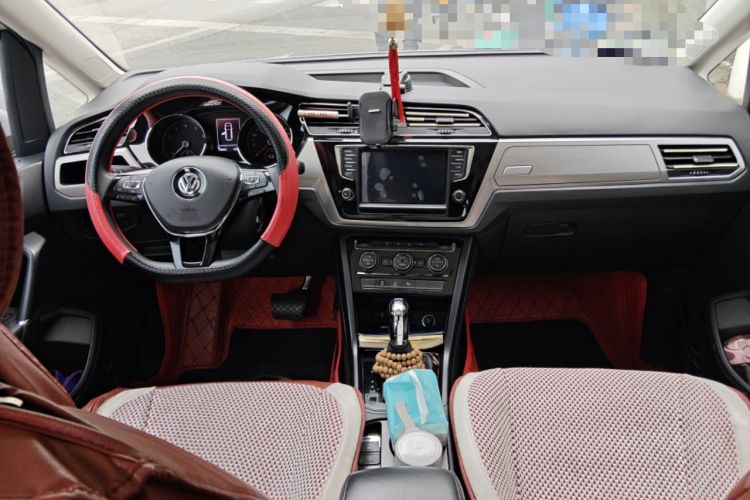 Used Volkswagen Touran 2018 Volkswagen Touran L 280TSI DSG Comfort Edition 7 Seats China V Emission Standard Center Console