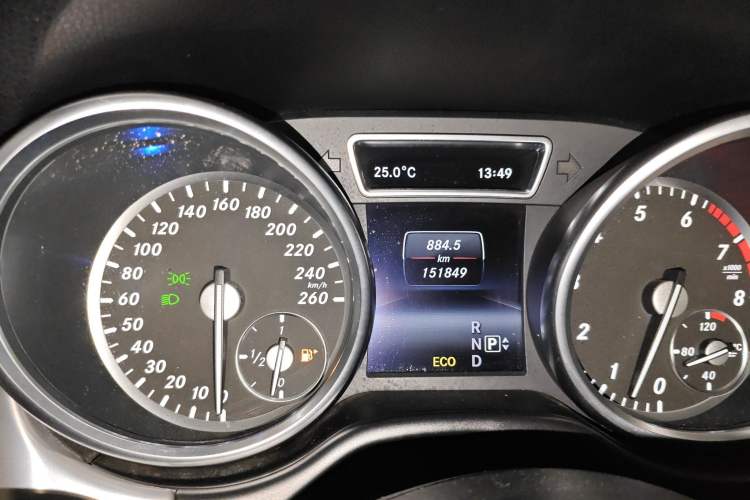 Used Mercedes-Benz M-Class 2014 ML 320 4MATIC Instrument Cluster