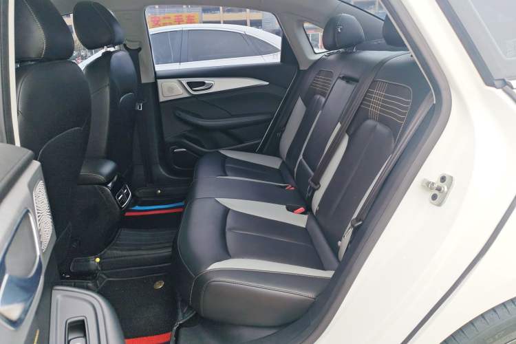 Used Roewe i6 MAX 2020 300TGI Automatic Cool & Stylish Skyroof Edition Left Rear Seat