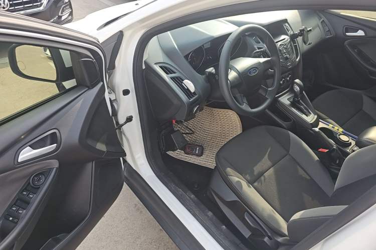 Used Ford Focus 2012 Hatchback 1.6L Automatic Comfort Model
