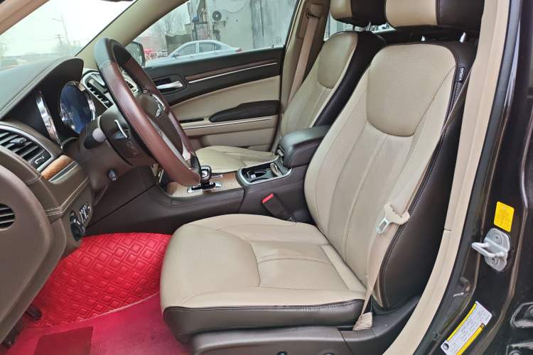 Used Chrysler 300C 2013 3.6L Premium Edition
