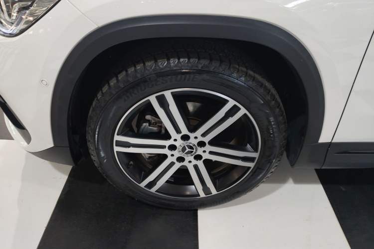 Used Mercedes-Benz GLA 2022 GLA 220 4MATIC Left Front Wheel Hub