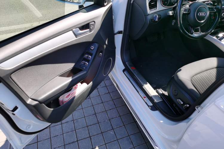 Used Audi A4L 2016 45 TFSI Collection Edition quattro Personalized Sports Model
