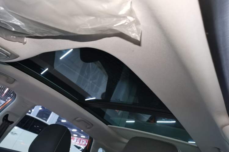 Used Roewe RX3 2021 PRO 1.6L CVT Elite Model