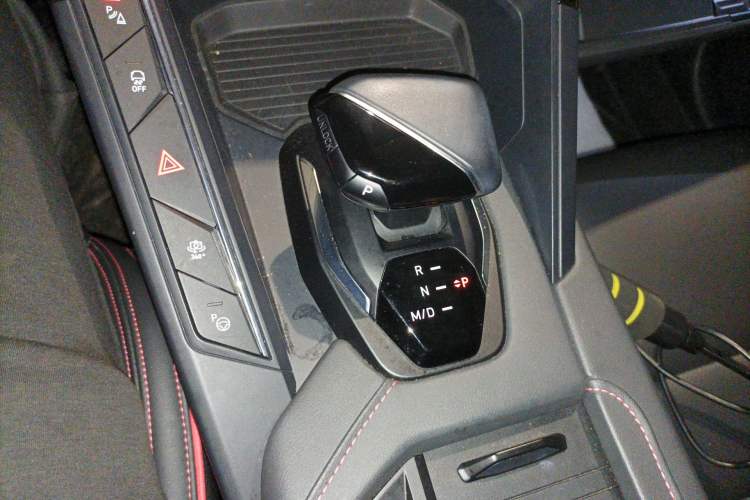 Used Lynk & Co 06 2021 1.5T Shero Pink Special Edition