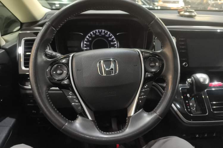 Used Honda Elysion 2019 2.0L Hybrid Luxury Edition
