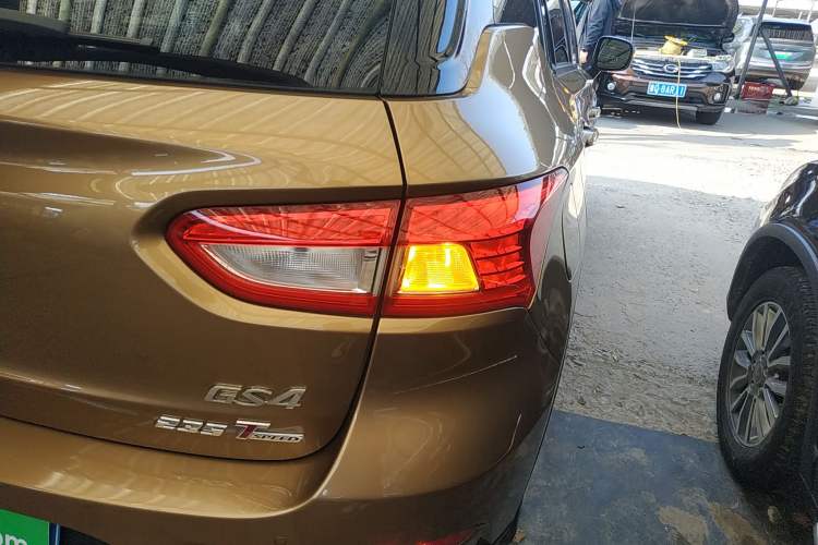 Used GAC Trumpchi GS4 2016 235T G-DCT Luxury Edition Exterior 3