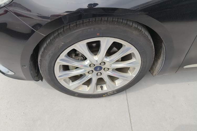 Used Ford Taurus 2017 EcoBoost 325 V6 Flagship Model Exterior 4