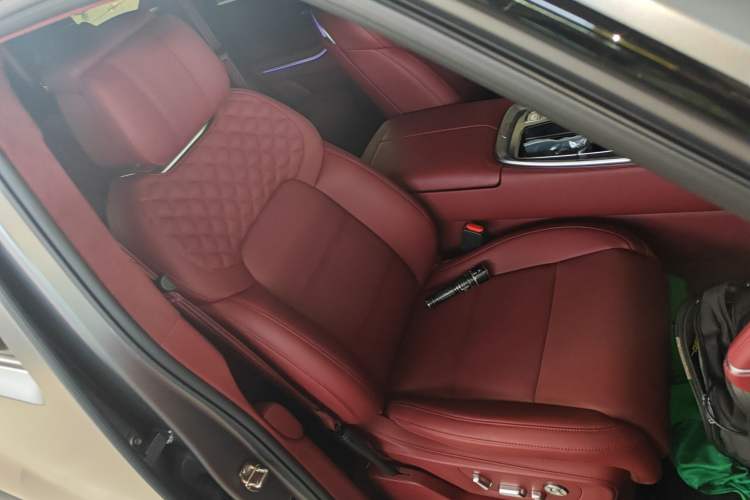 Used Tank 700 New Energy 2024 Hi4-T Extreme Edition Right Front Seat