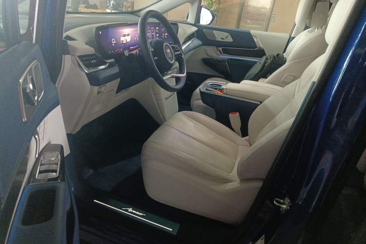 Used Buick Century 2025 2.0T Seven-Seater Yinshi Edition Left Front Seat