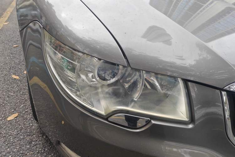 Used Skoda Superb 2012 1.8TSI Automatic Elegant Edition Right Front Headlight