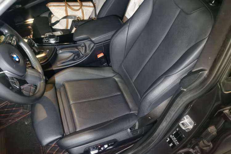 Used BMW 3 Series GT 2019 320i M Sport Package Left Front Seat