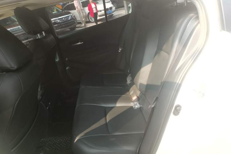 Used Toyota Corolla 2021 Dual-Motor 1.8L E-CVT Elite Edition
