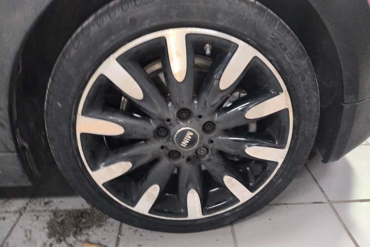 Used MINI 2020 2.0T COOPER S Classic Edition Right Front Wheel Hub