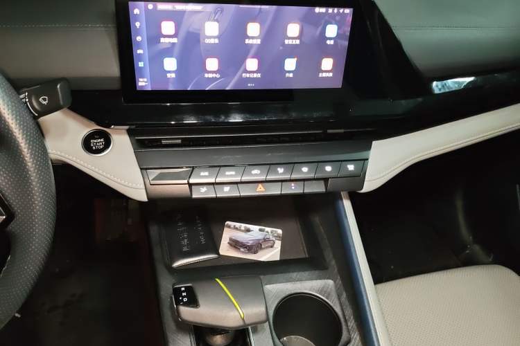 Used CHANGAN UNI-V iDD 2023 Zhidian iDD 1.5T 113km Smart & Fun Version (Rapid Edition)