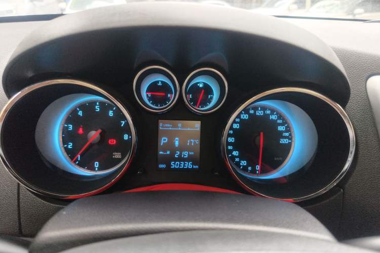 Used CHANGAN CS35 2012 1.6L Automatic Luxury Version China IV Standard
