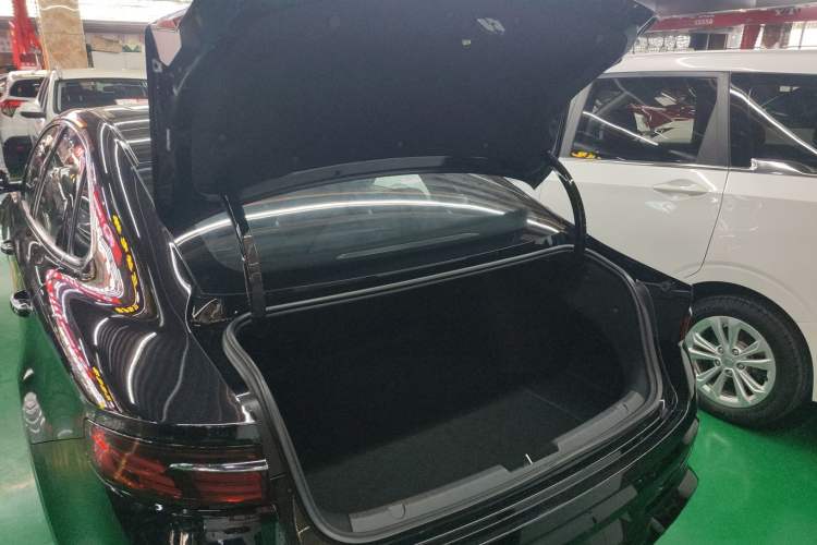Used Geely Auto Preface 2025 Dongfang Yao 1.5TD Kunlun Edition Trunk
