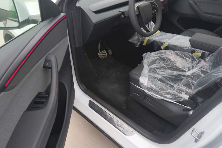 Used Tesla Model Y 2026 Rear-Drive Model