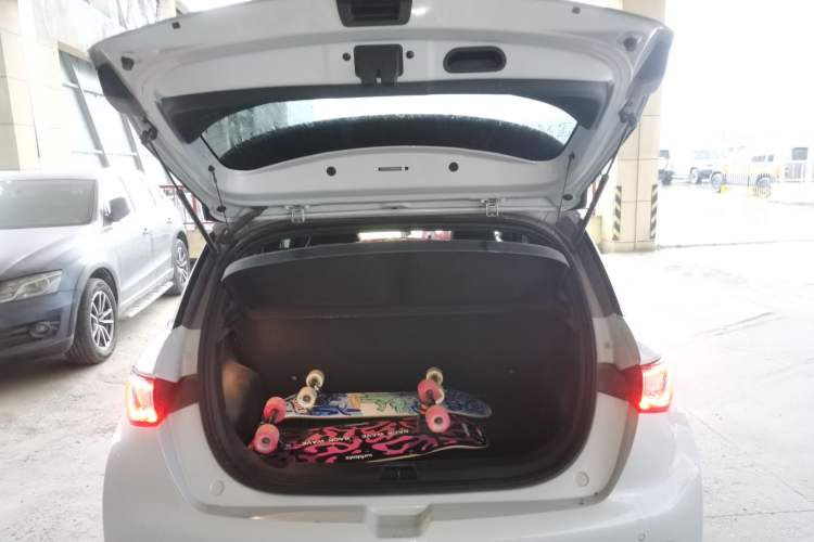 Used BYD Dolphin 2021 405 km Free Version Trunk