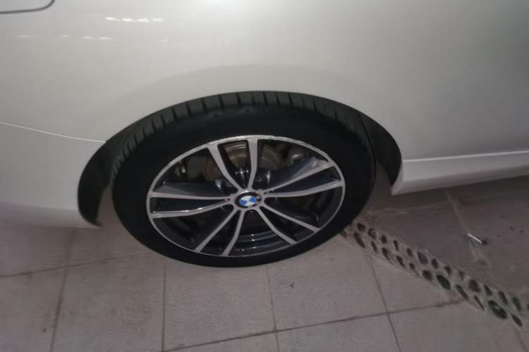 Used BMW 2 Series (Import) 2018 220i Convertible Coupe Sports Design Package
