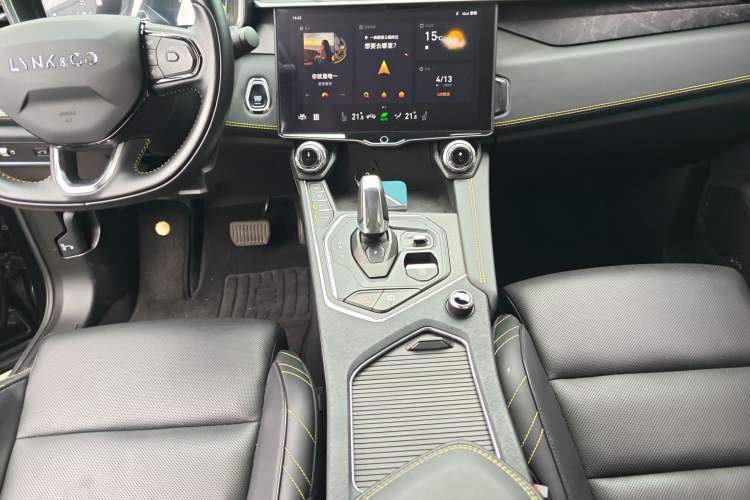 Used Lynk & Co 05 2022 2.0T Two-Wheel Drive Shine Halo Gear Lever