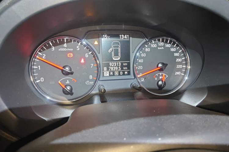 Used Dongfeng Fengdu MX6 2016 2.0L CVT Two-Wheel Drive All-Around Version
