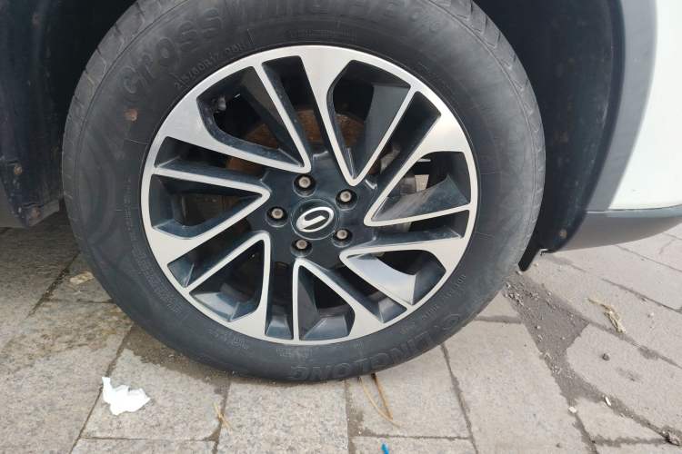 Used GAC Trumpchi GS4 2017 200T Manual Two-Wheel Drive Elite Edition Right Front Wheel Hub