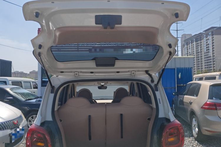 Used Wuling Hongguang MINIEV 2025 Four-Door Version Advanced Edition Trunk