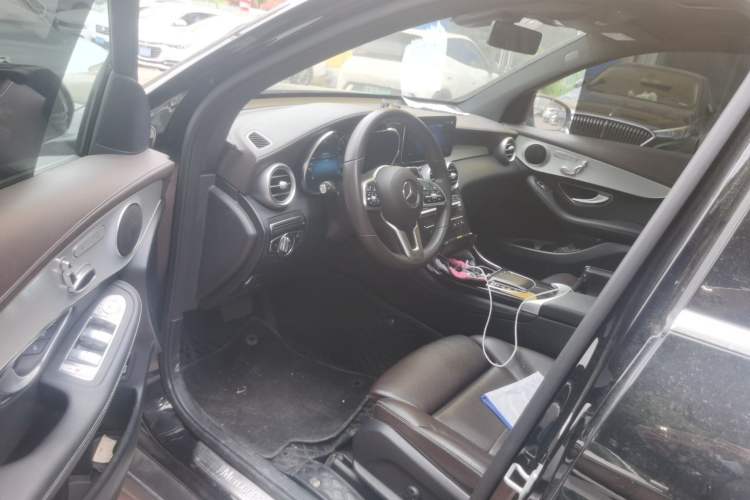 Used Mercedes-Benz GLC 2022 Refreshed GLC 260 L 4MATIC Dynamic Edition Driver Seat