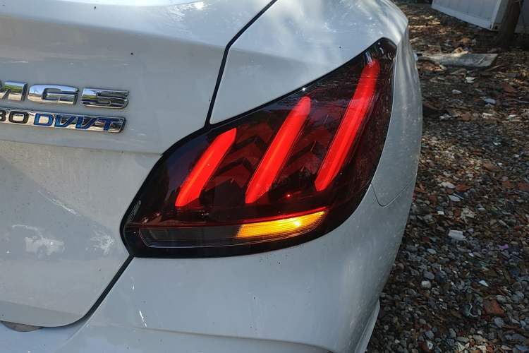 Used MG 5 2023 180 DVVT CVT Luxury Edition
