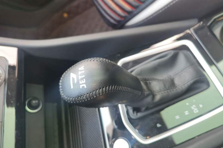 Used Jetta VS7 2024 Kaili Jiangshan 280TSI Automatic Glory Edition Gear Lever