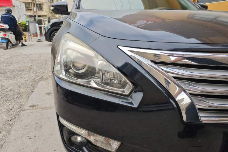 Used Nissan Teana 2013 2.0L XL Comfort Edition Right Front Headlight