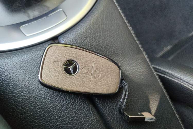 Used Mercedes-Benz C-Class 2015 C 180 L Sport Edition Vehicle Key