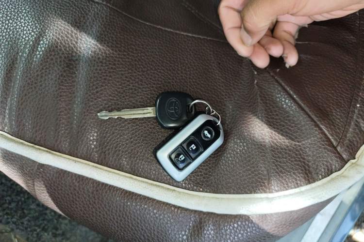 Used Toyota Camry 2010 200G Classic Edition
